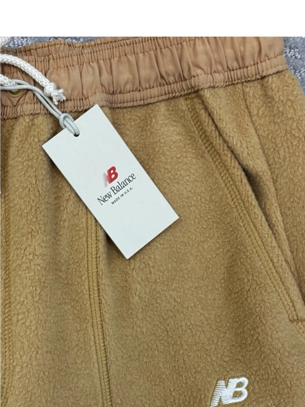 New Balance Made in USA Sherpa Fleece Pant Dolce Beige Sz Medium‎ MP43540 - Picture 9 of 10